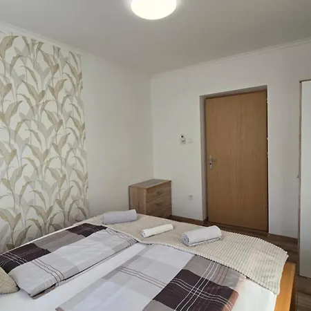 Berbe Apartment Balatonlelle